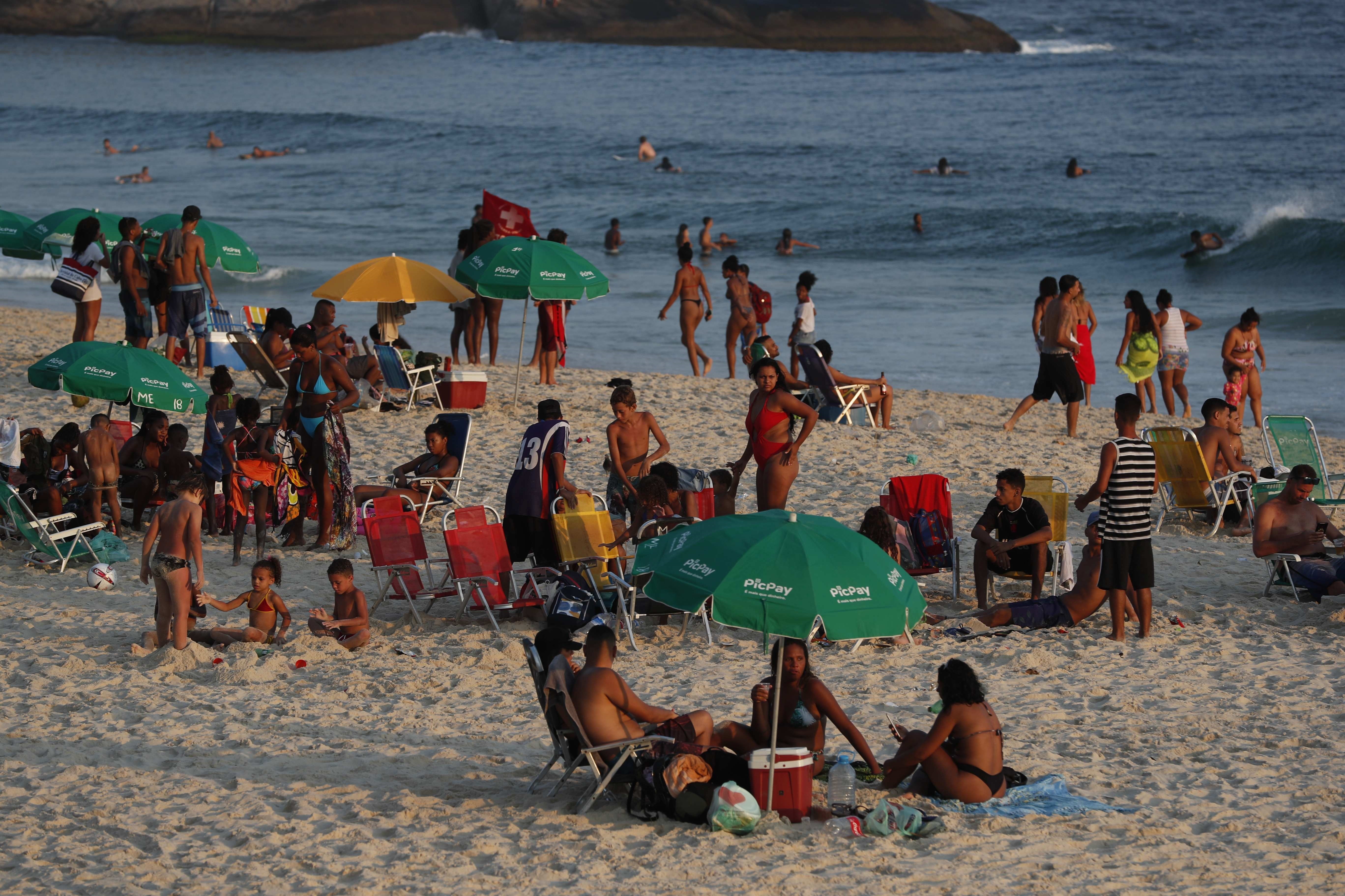 Las playas de Brasil también son destinos que tendrán ofertas y beneficios durante el evento de comercio online (EFE/Marcelo Say)