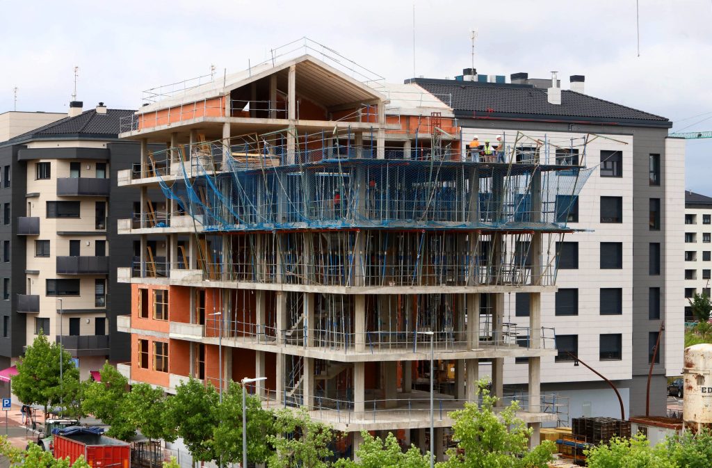 Boom inmobiliario en Miranda: los precios de las viviendas usadas se disparan pese al freno en la construcción